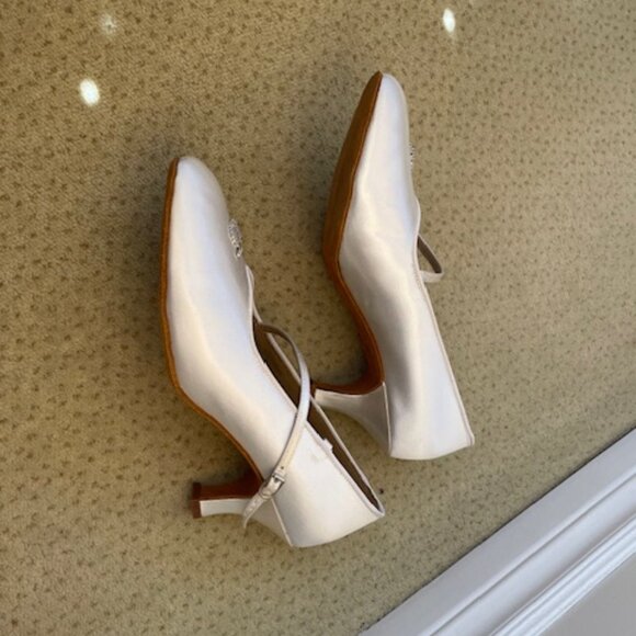 Satin white Bridal or Ballroom Dance shoes - Picture 9 of 10